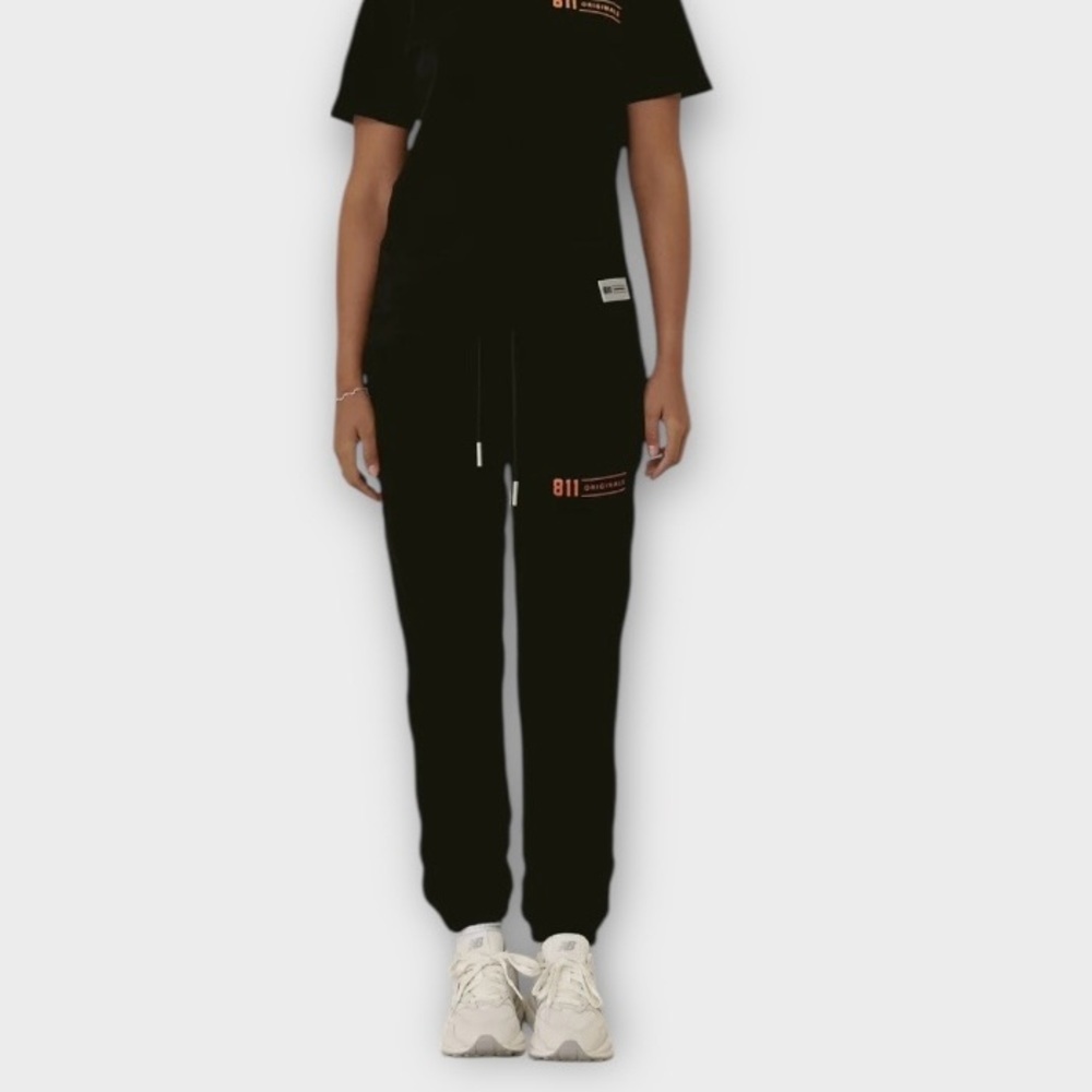 811 Originals Speed Joggers in Black Women’s Size XS